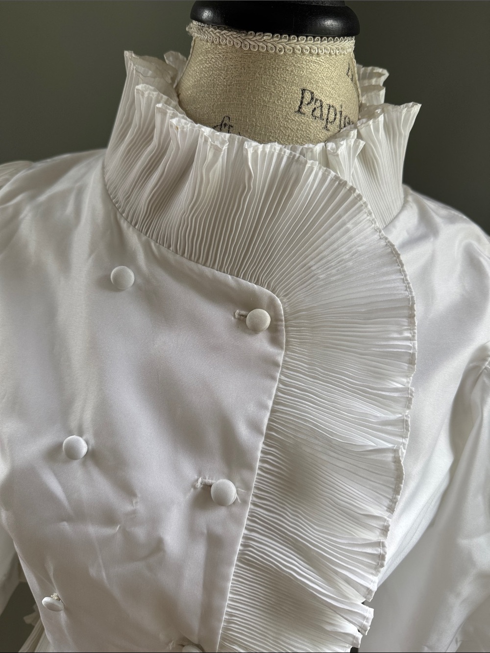 The Gilbert’s for TALLY vintage double breasted high ruffled neck taffeta top S - Picture 2 of 10